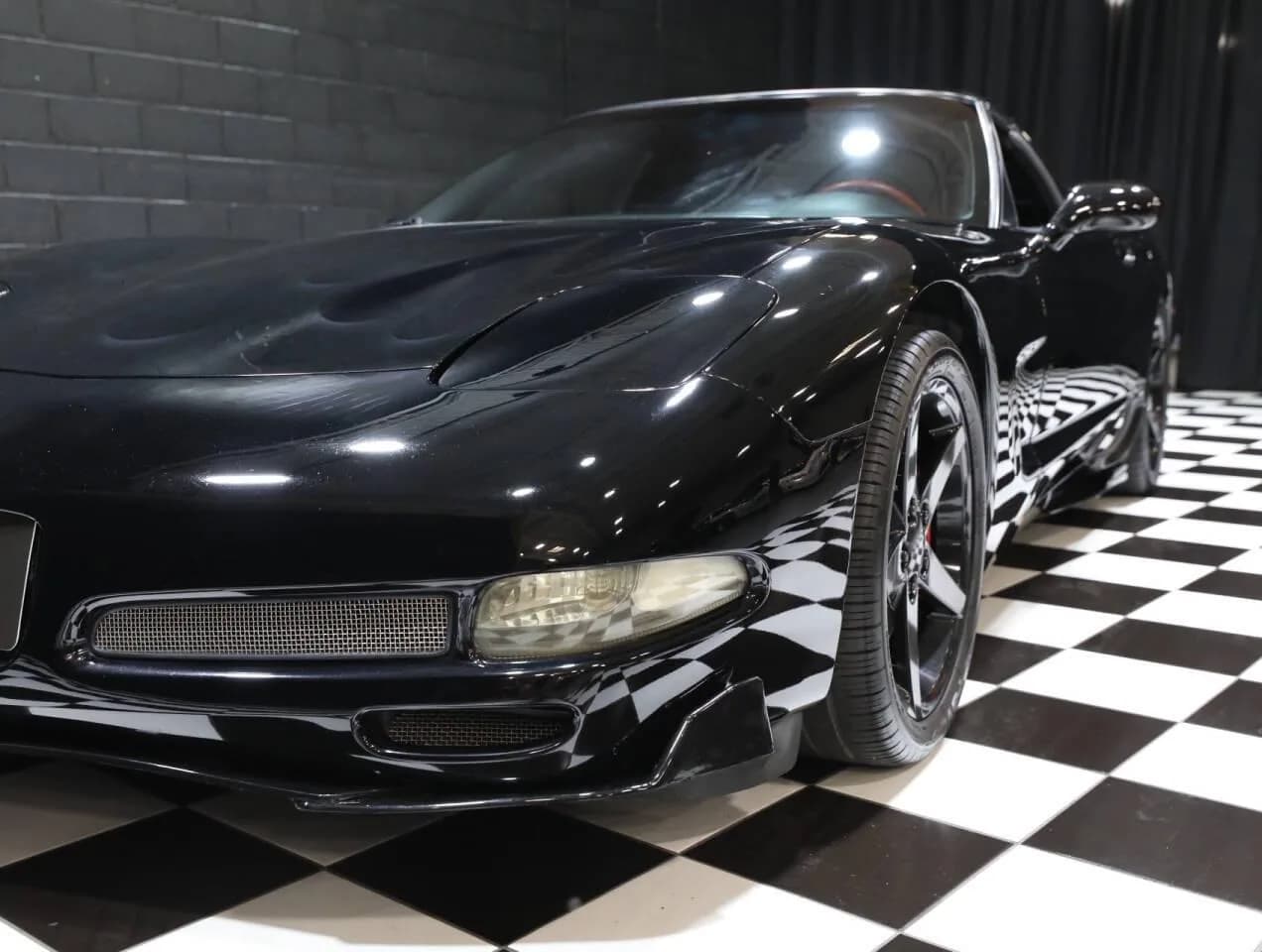 2001 Chevrolet Corvette - Thumbnail 8