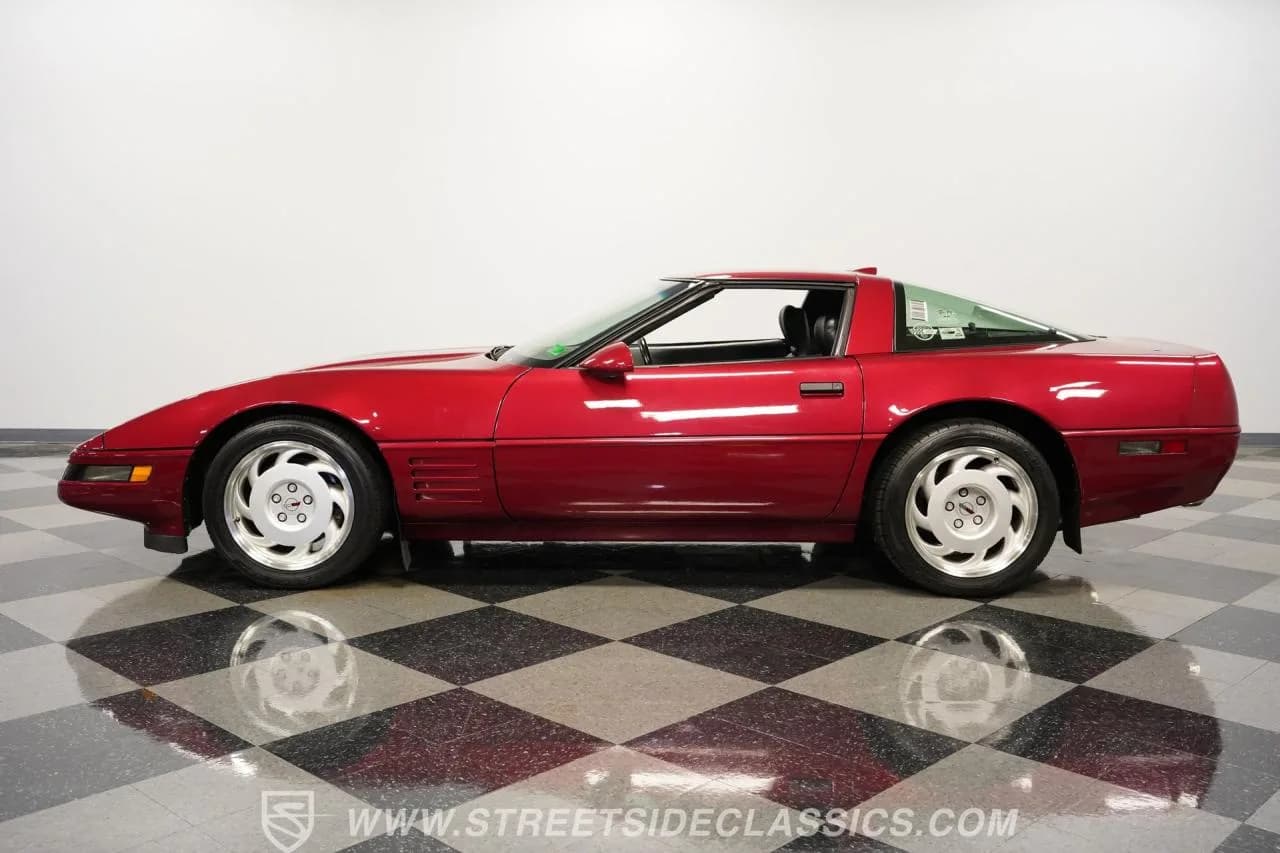 1991 Chevrolet Corvette ZR1 - Thumbnail 2
