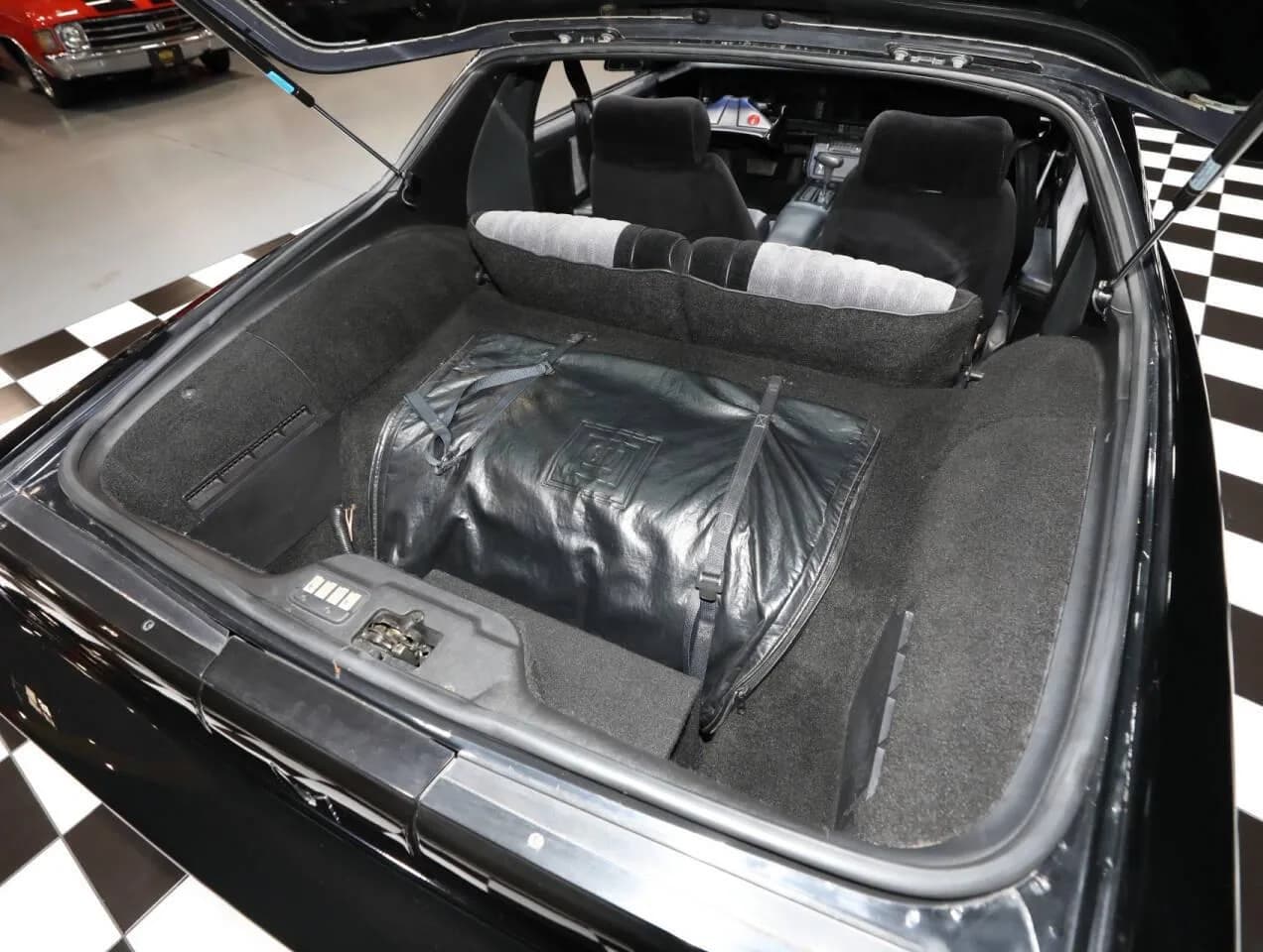 1986 Pontiac Firebird - Thumbnail 5