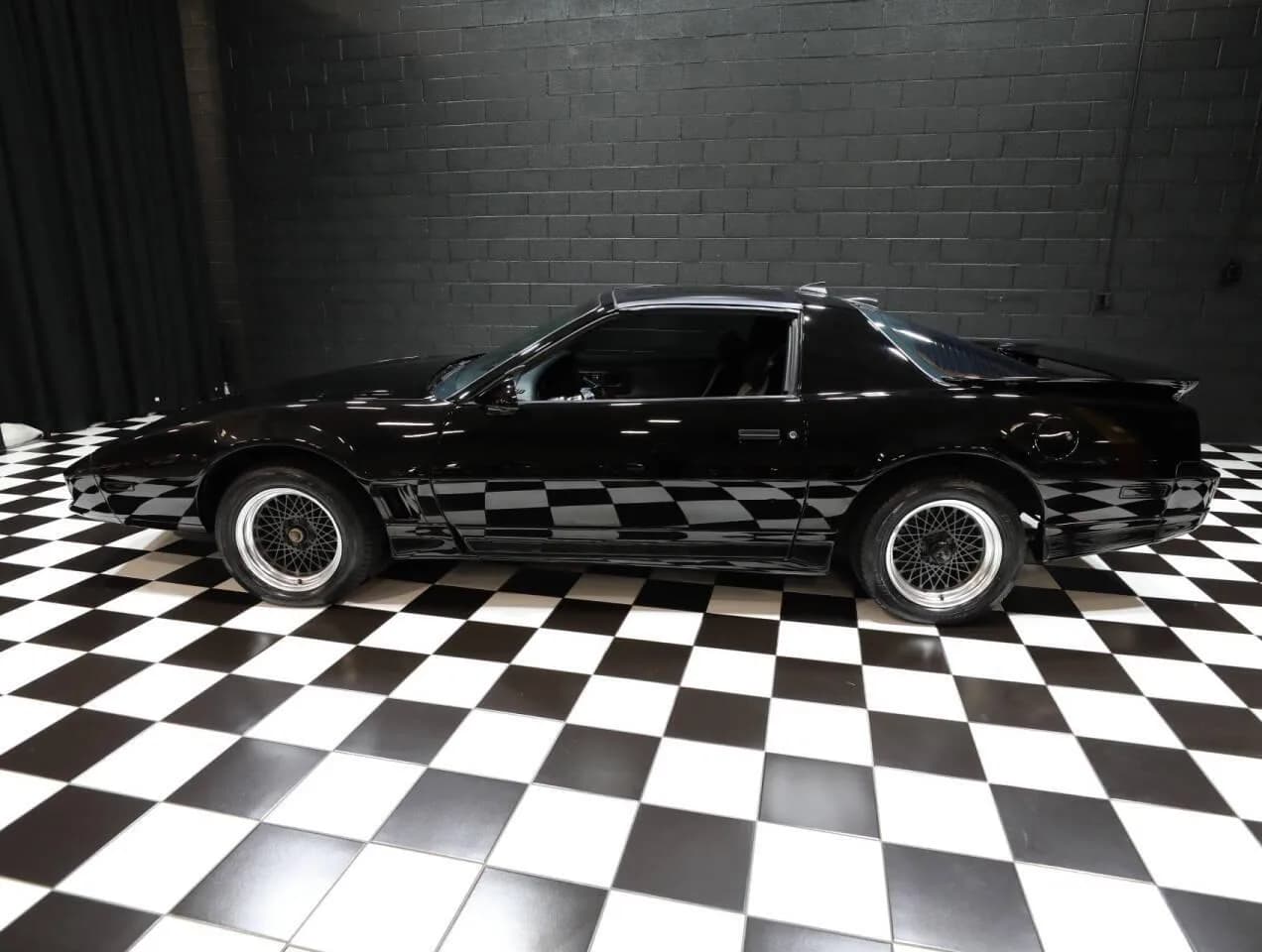 1986 Pontiac Firebird - Thumbnail 7