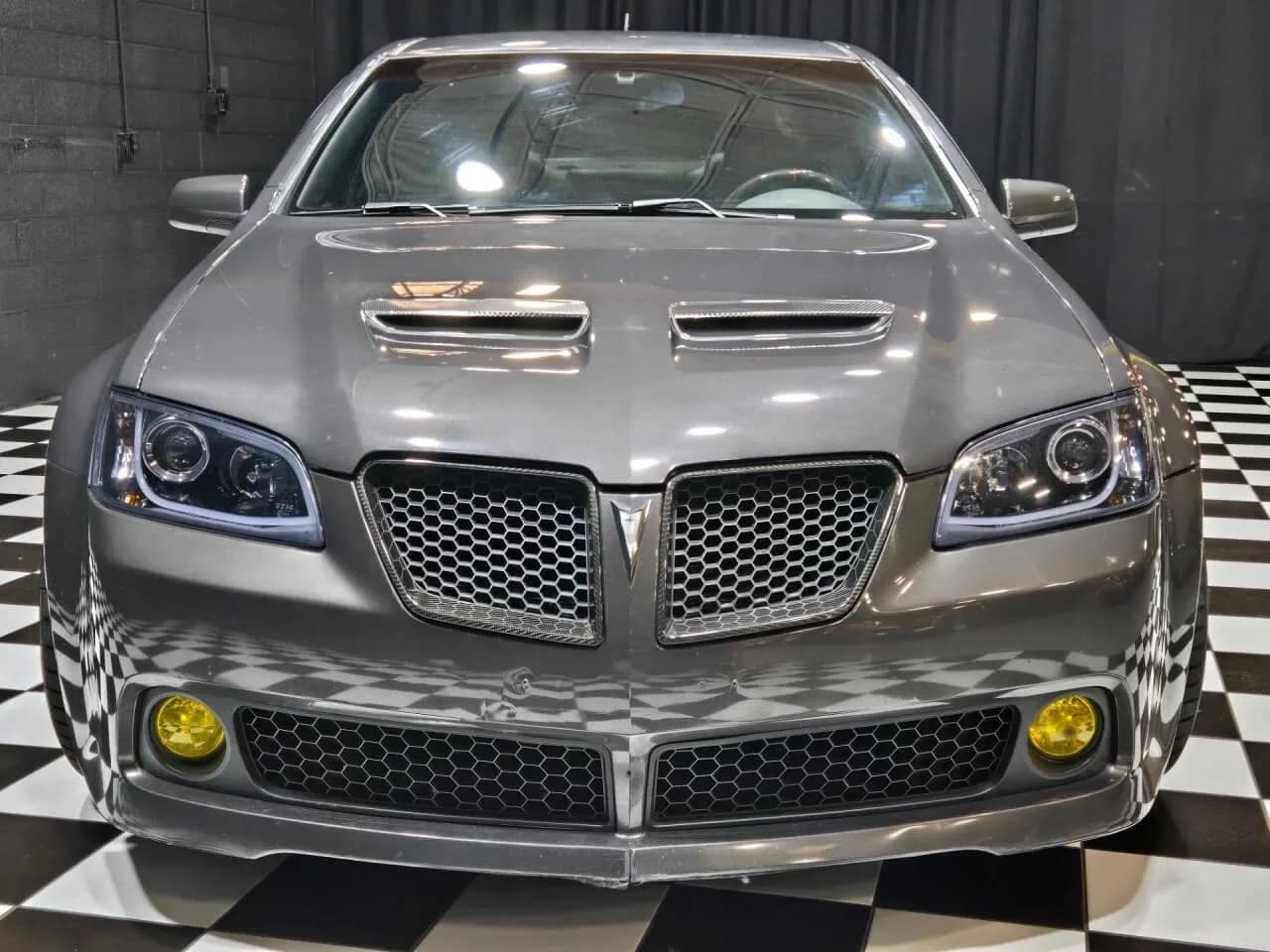 2008 Pontiac G8 - Thumbnail 4