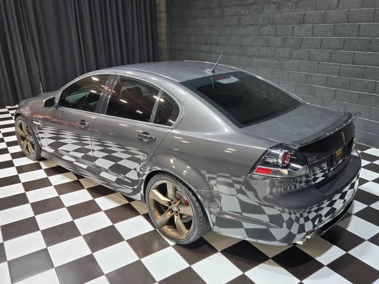 2008 Pontiac G8 - Thumbnail 2