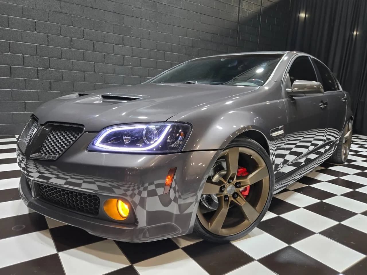 2008 Pontiac G8 - Thumbnail 3
