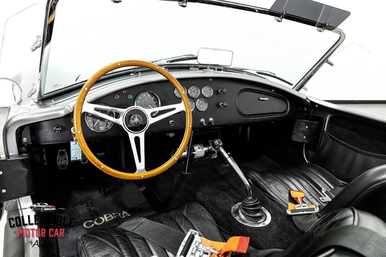 1965 Shelby Cobra - Thumbnail 3