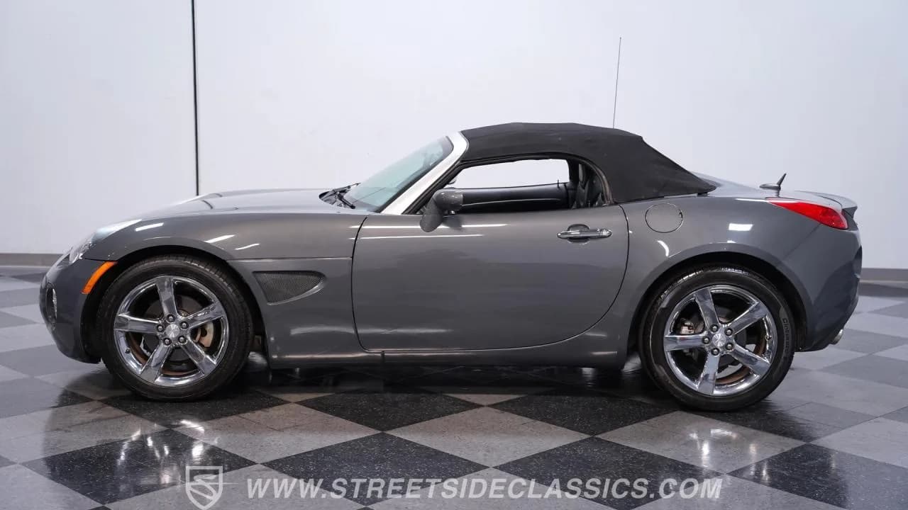 2008 Pontiac Solstice GXP LS3 - Thumbnail 2