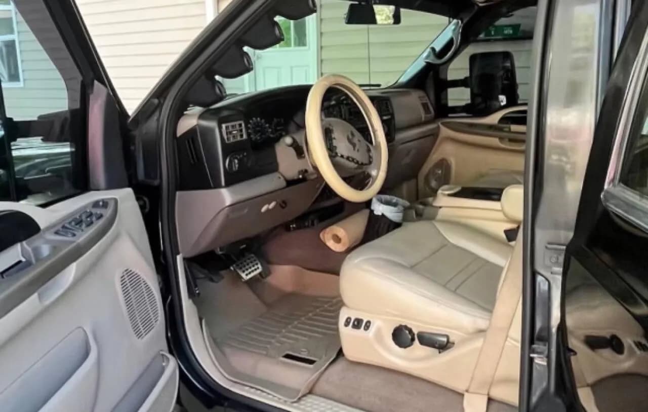 2001 Ford Excursion - Thumbnail 5