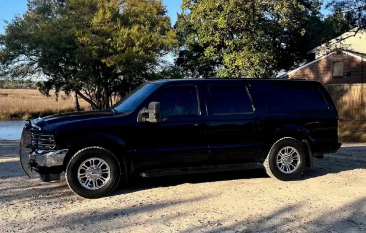 2001 Ford Excursion - Thumbnail 3
