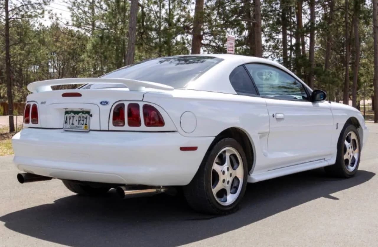 1996 Ford Mustang SVT Cobra - Thumbnail 2