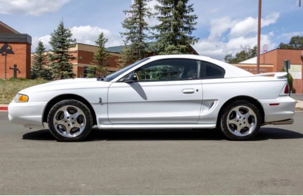 1996 Ford Mustang SVT Cobra - Thumbnail 3