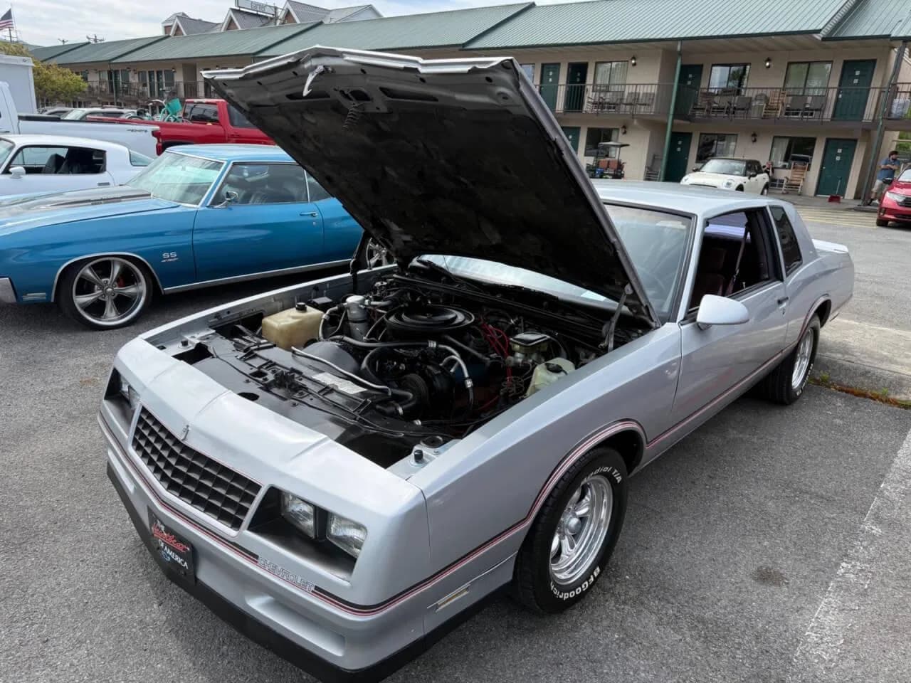 1985 Chevrolet Monte Carlo - Thumbnail 2