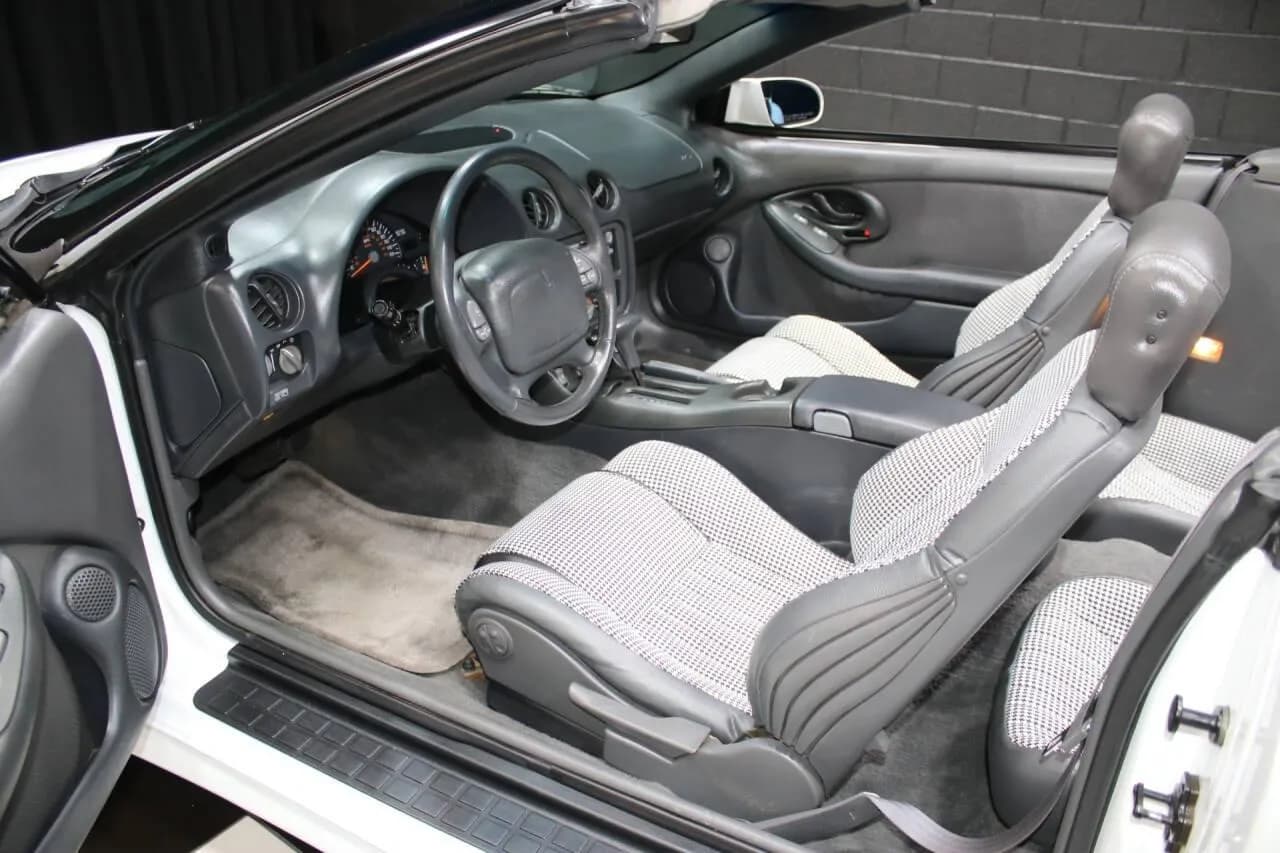 1997 Pontiac Firebird - Thumbnail 3