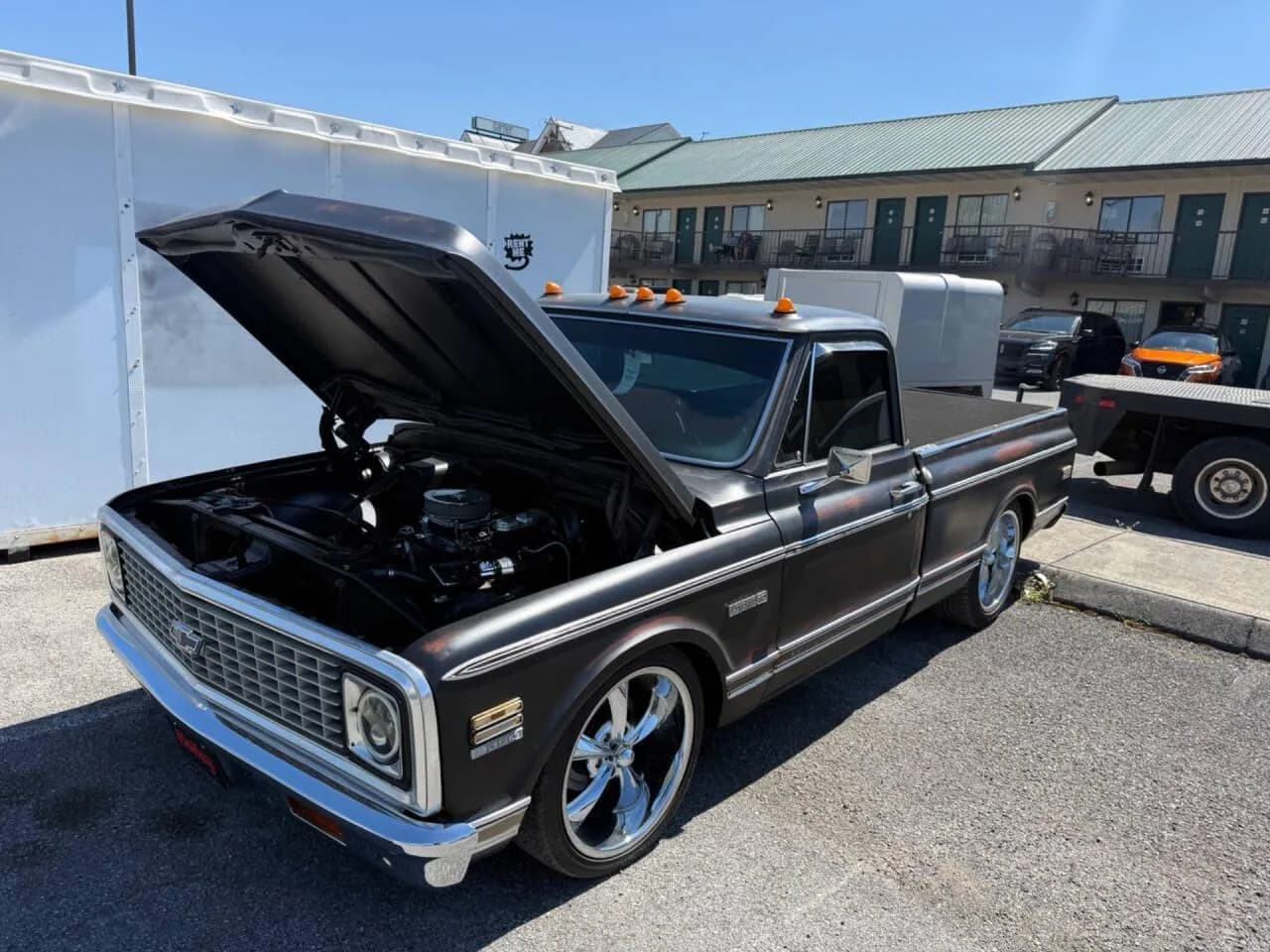 1971 Chevrolet C10 - Thumbnail 2