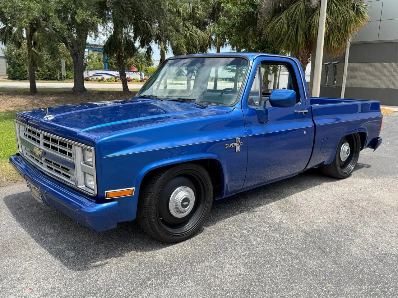 1986 Chevrolet Silverado C/K10 Short Bed Restomod