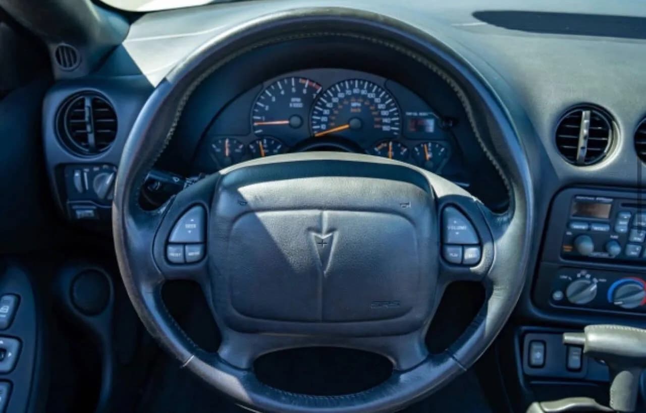 2002 Pontiac Firebird - Thumbnail 4