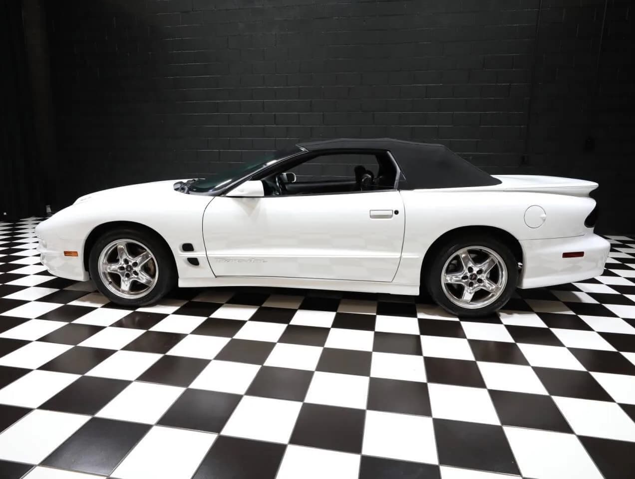 2002 Pontiac Firebird - Thumbnail 7