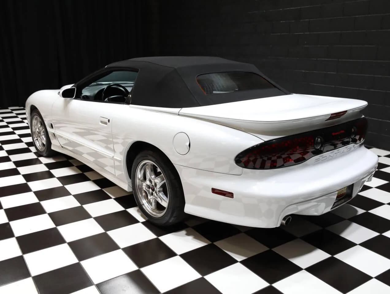 2002 Pontiac Firebird - Thumbnail 8