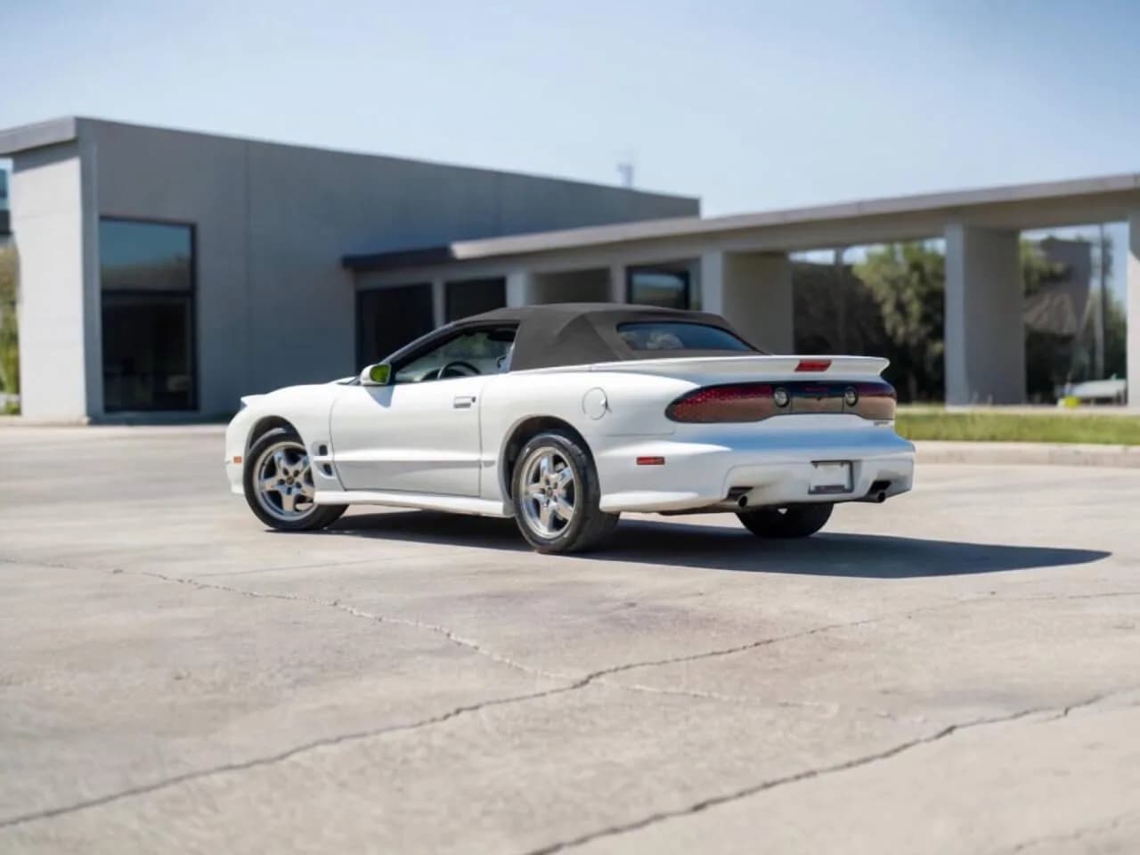 2002 Pontiac Firebird - Thumbnail 2