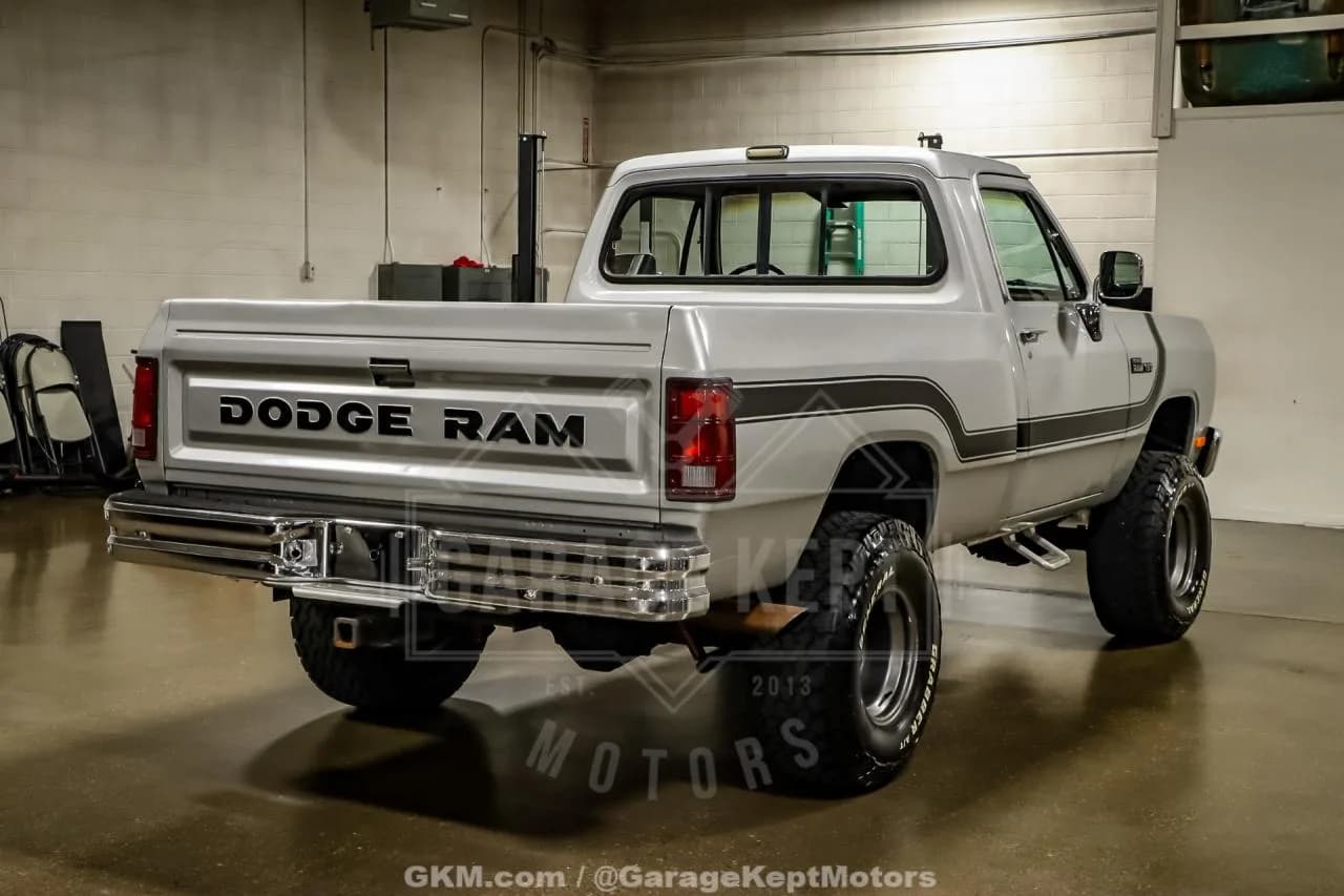 1986 Dodge RAM 100 - Thumbnail 8