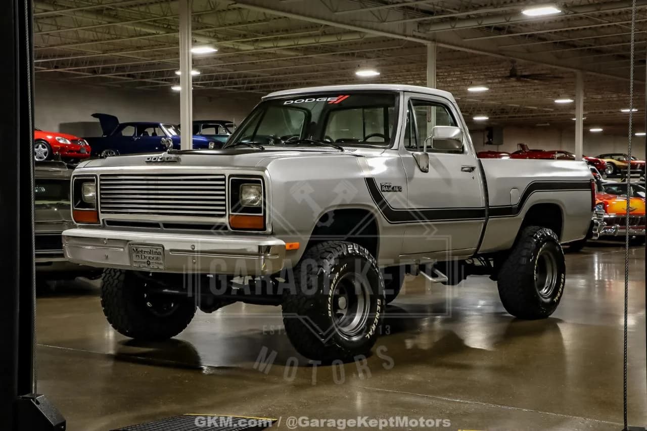 1986 Dodge RAM 100 - Thumbnail 3