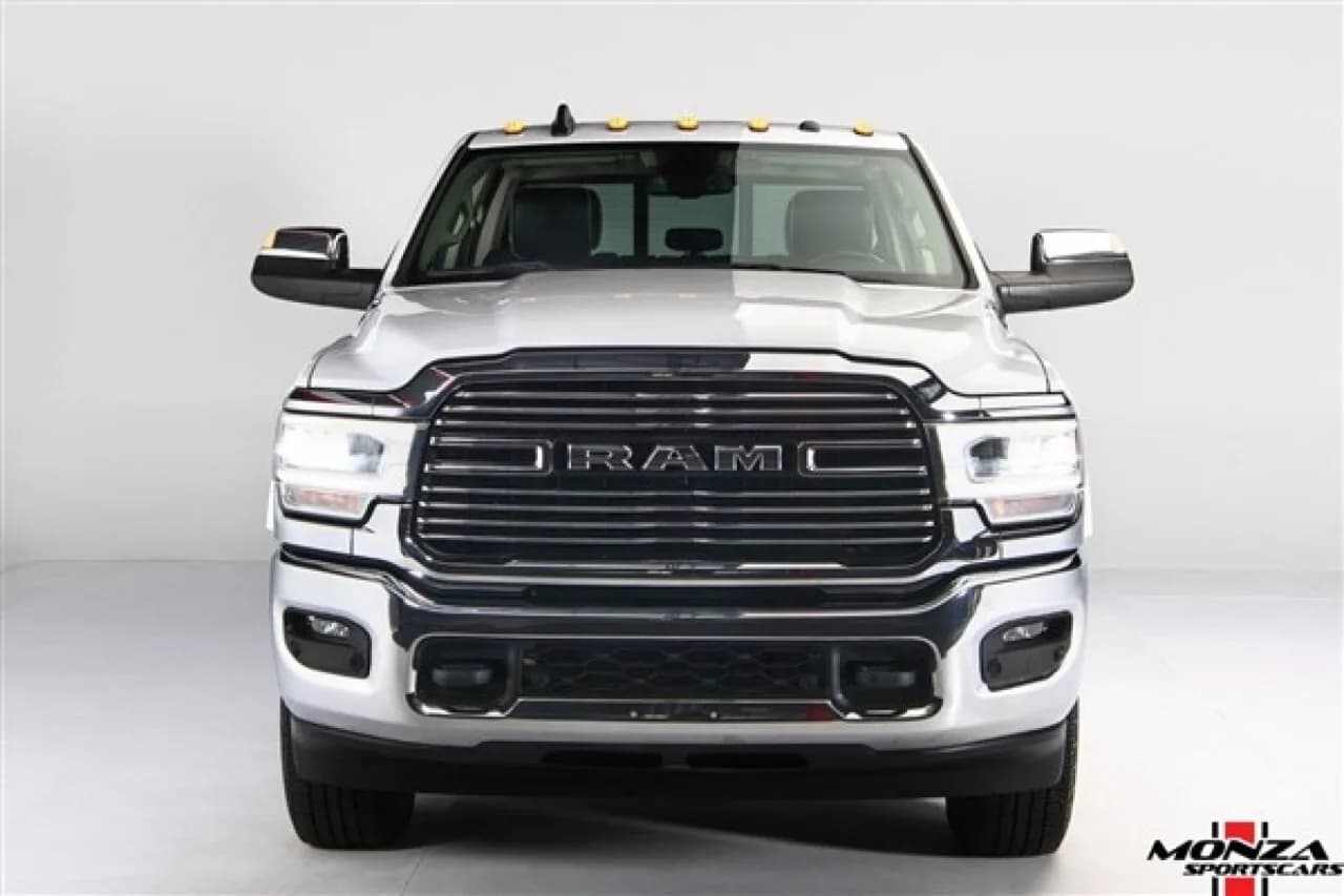 2020 RAM 2500 Laramie - Thumbnail 2