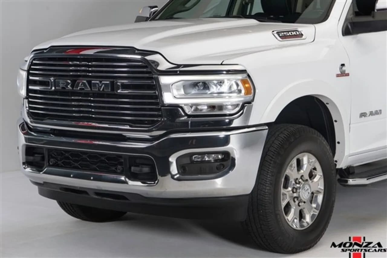 2020 RAM 2500 Laramie - Thumbnail 3