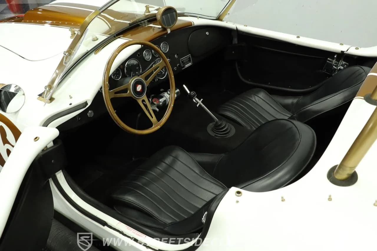 1965 Shelby Cobra Superformance MKIII - Thumbnail 4