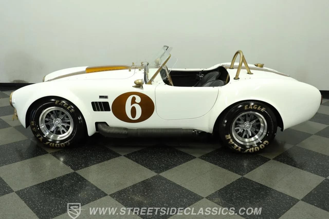 1965 Shelby Cobra Superformance MKIII - Thumbnail 2