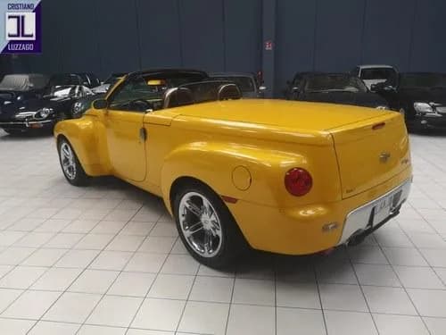 2005 Chevrolet SSR - Thumbnail 6