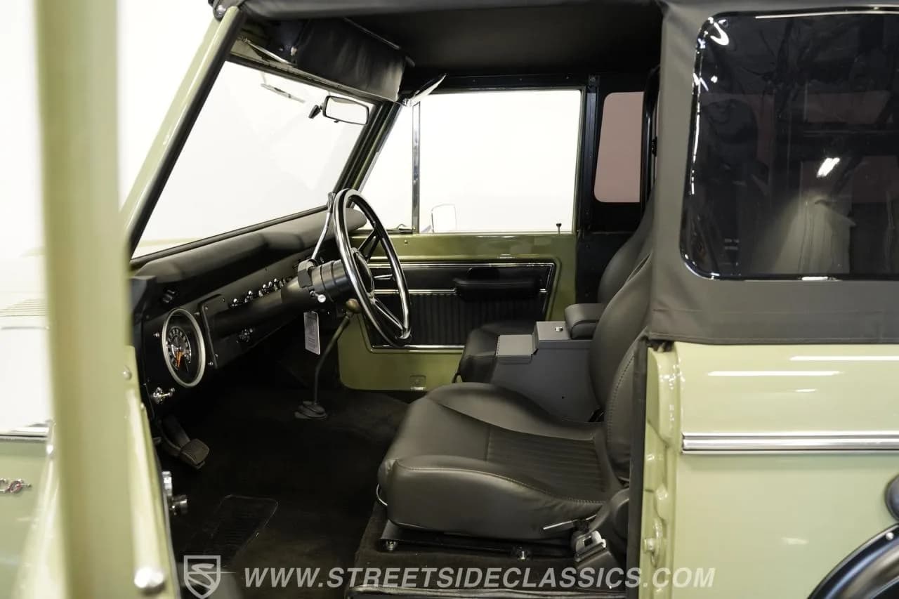 1973 Ford Bronco - Thumbnail 3