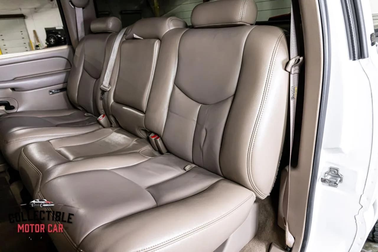 2005 GMC Sierra 2500 Heavy Duty - Thumbnail 2