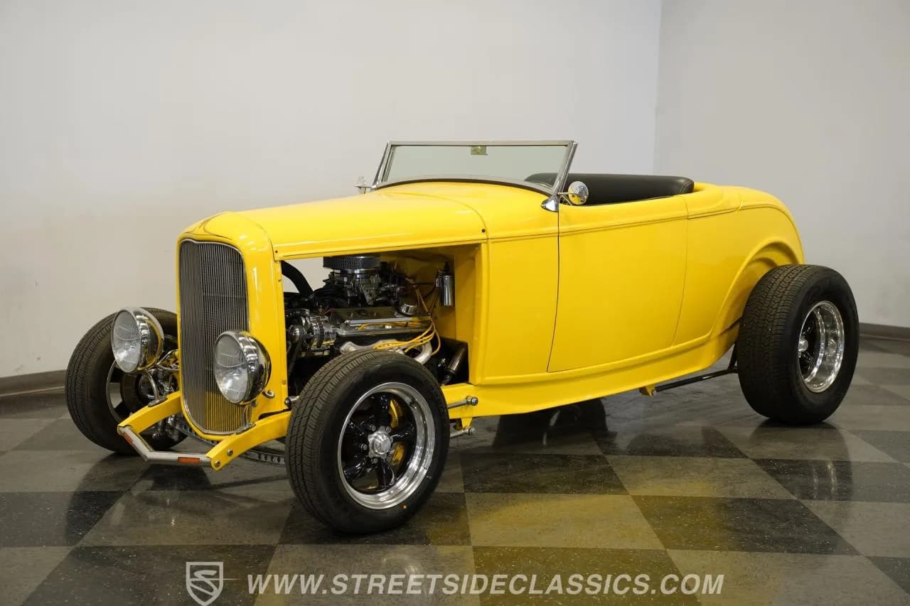 1932 Ford Convertible - Thumbnail 6