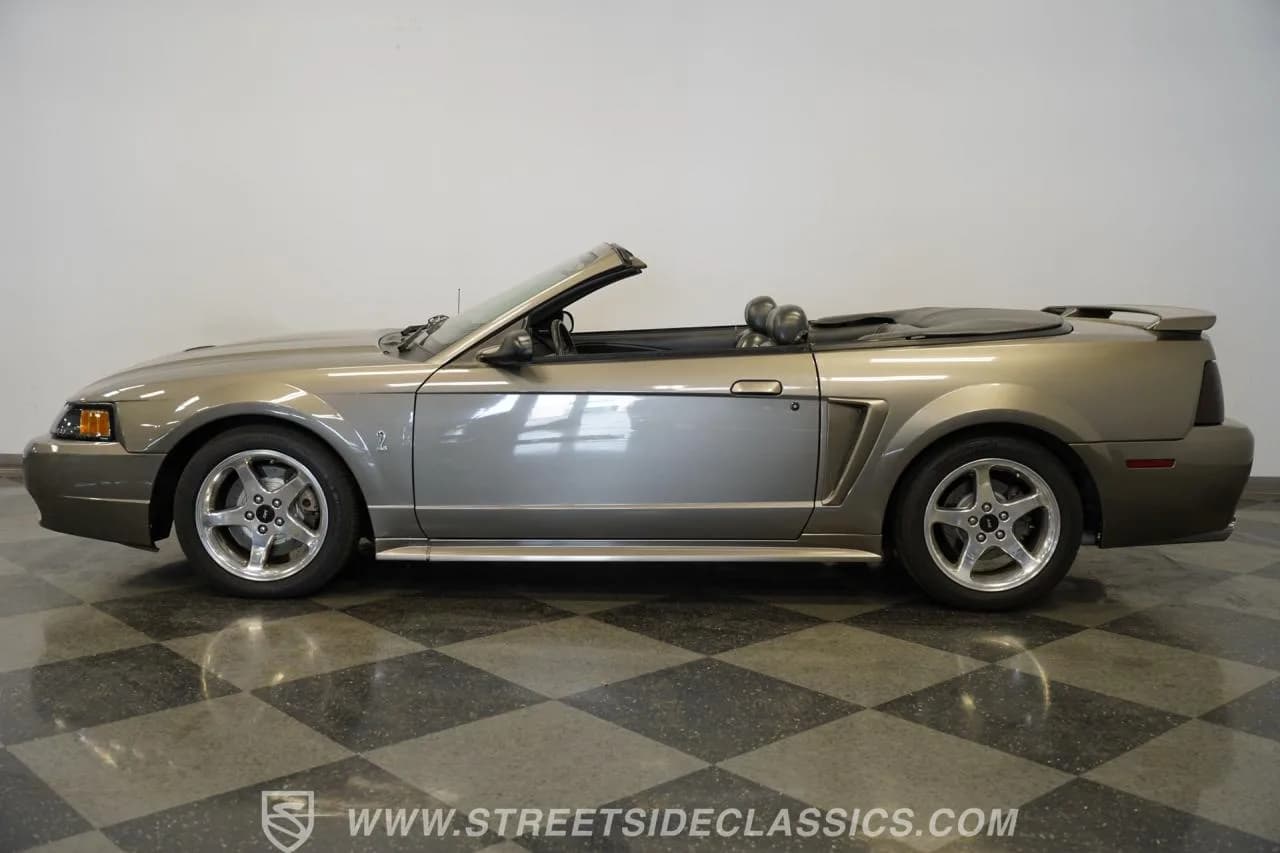2001 Ford Mustang Cobra SVT Convertible - Thumbnail 8