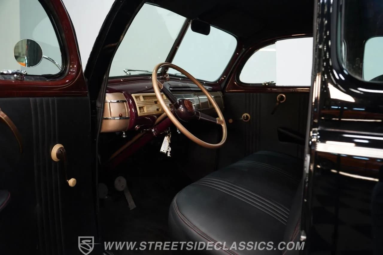 1940 Ford Deluxe 5 Window Coupe - Thumbnail 4