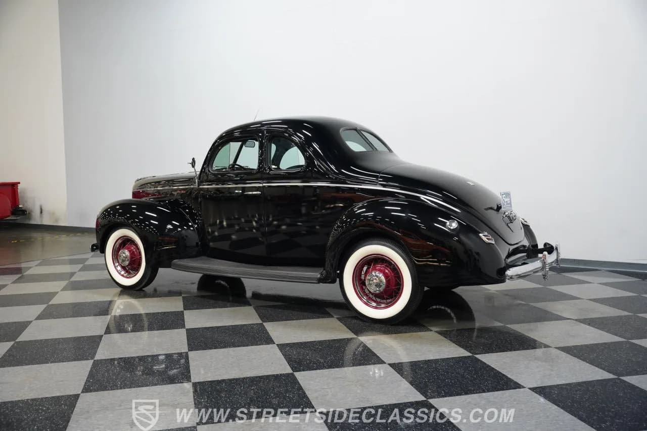 1940 Ford Deluxe 5 Window Coupe - Thumbnail 8