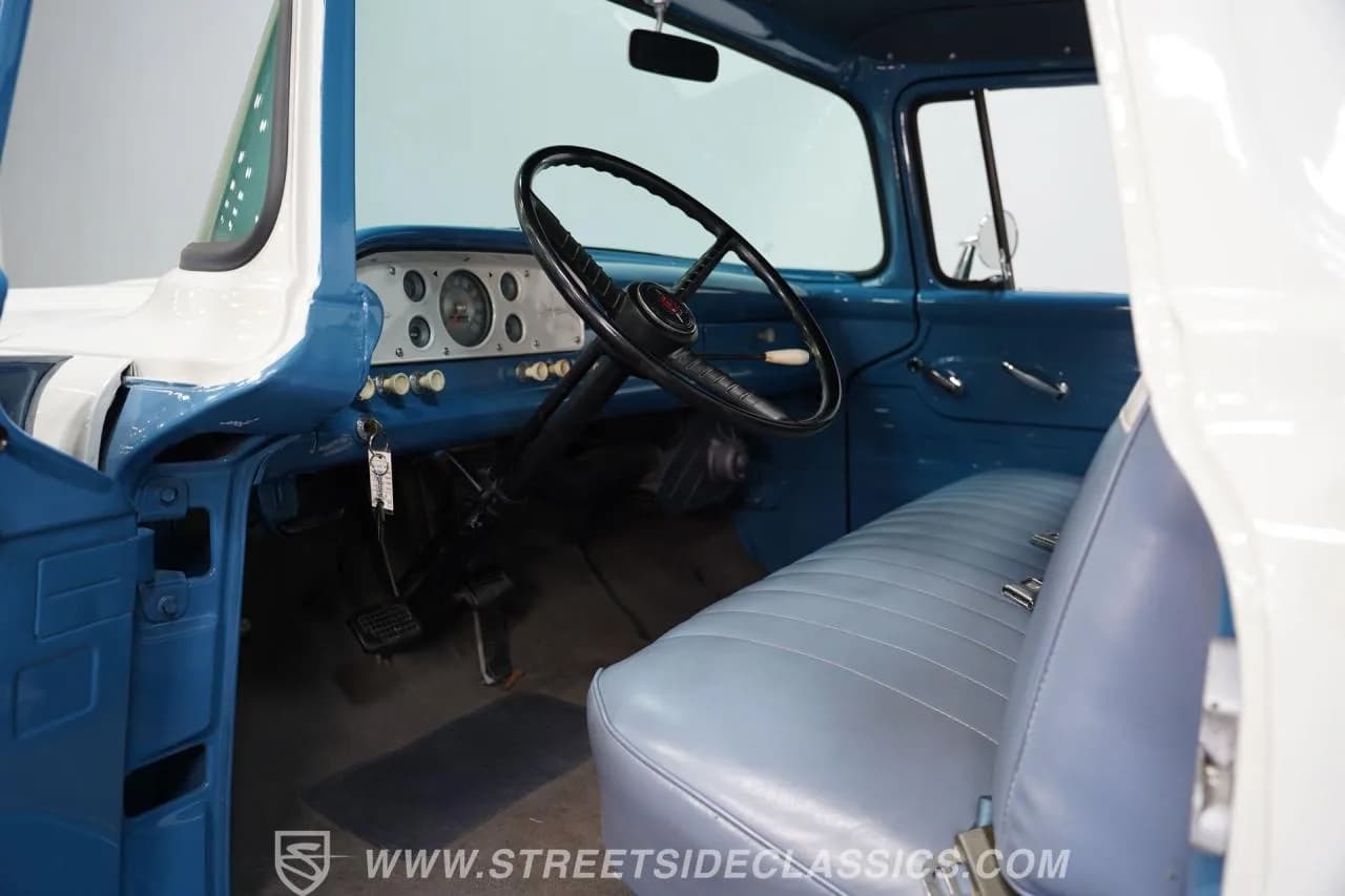 1960 Ford F-100 - Thumbnail 4