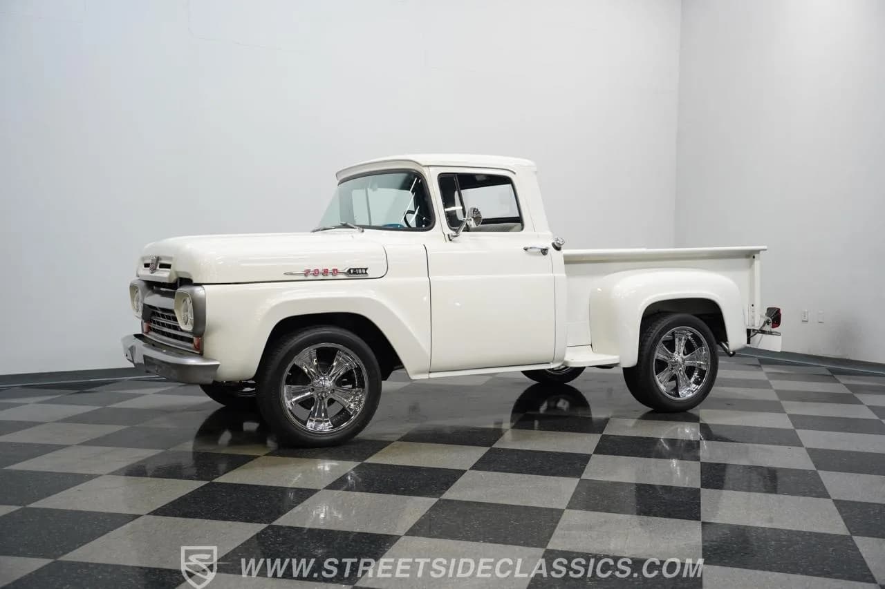 1960 Ford F-100 - Thumbnail 7