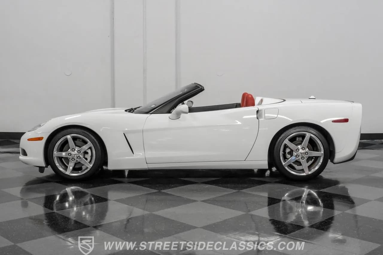 2005 Chevrolet Corvette Convertible - Thumbnail 2