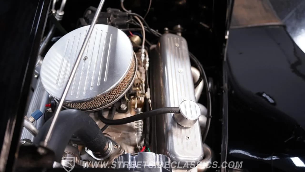 1933 Ford Victoria Restomod - Thumbnail 3