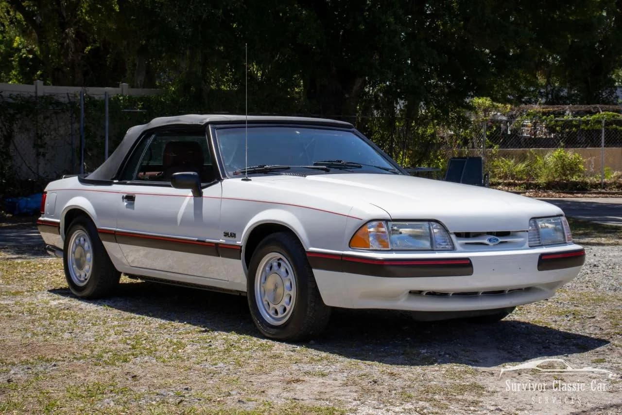 1989 Ford Mustang LX Convertible 5.0 - Thumbnail 2