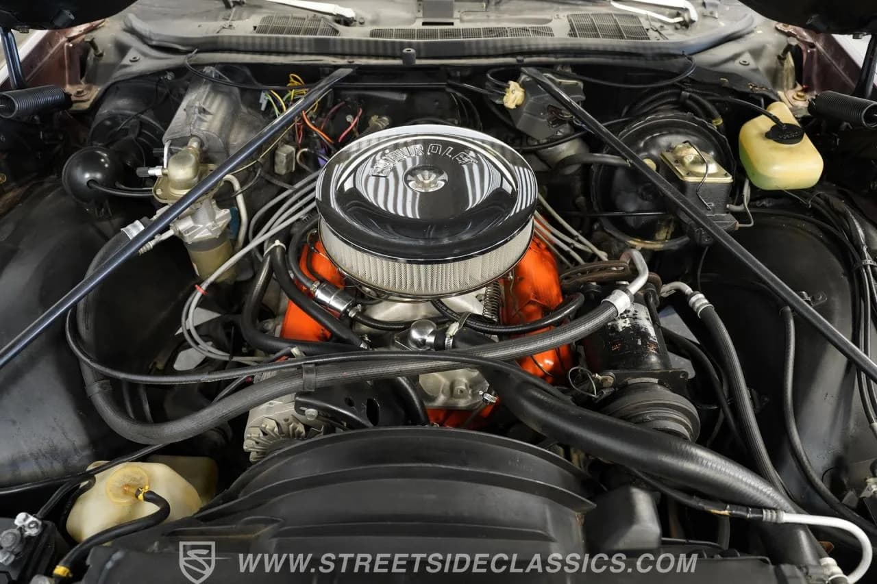 1976 Chevrolet Malibu Classic - Thumbnail 4