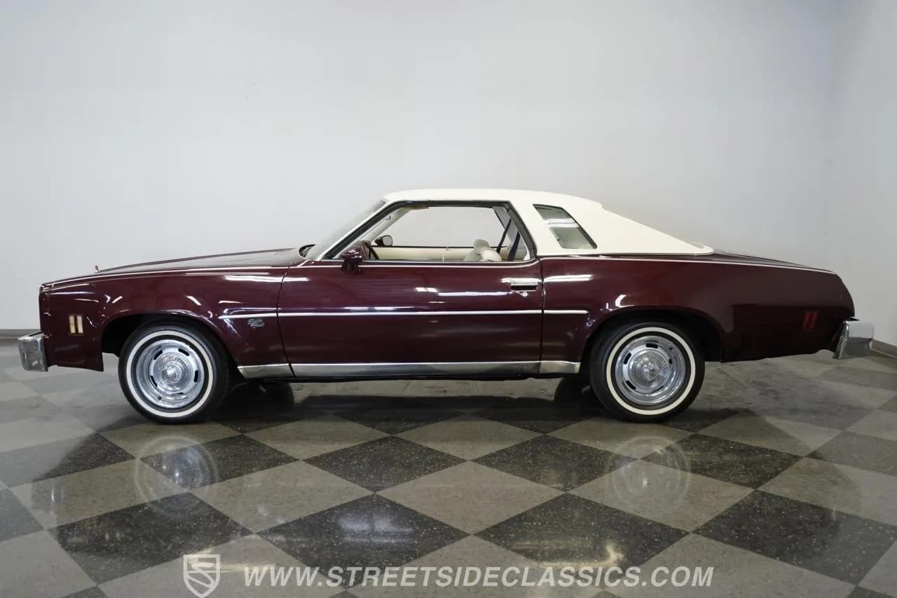 1976 Chevrolet Malibu Classic - Thumbnail 8