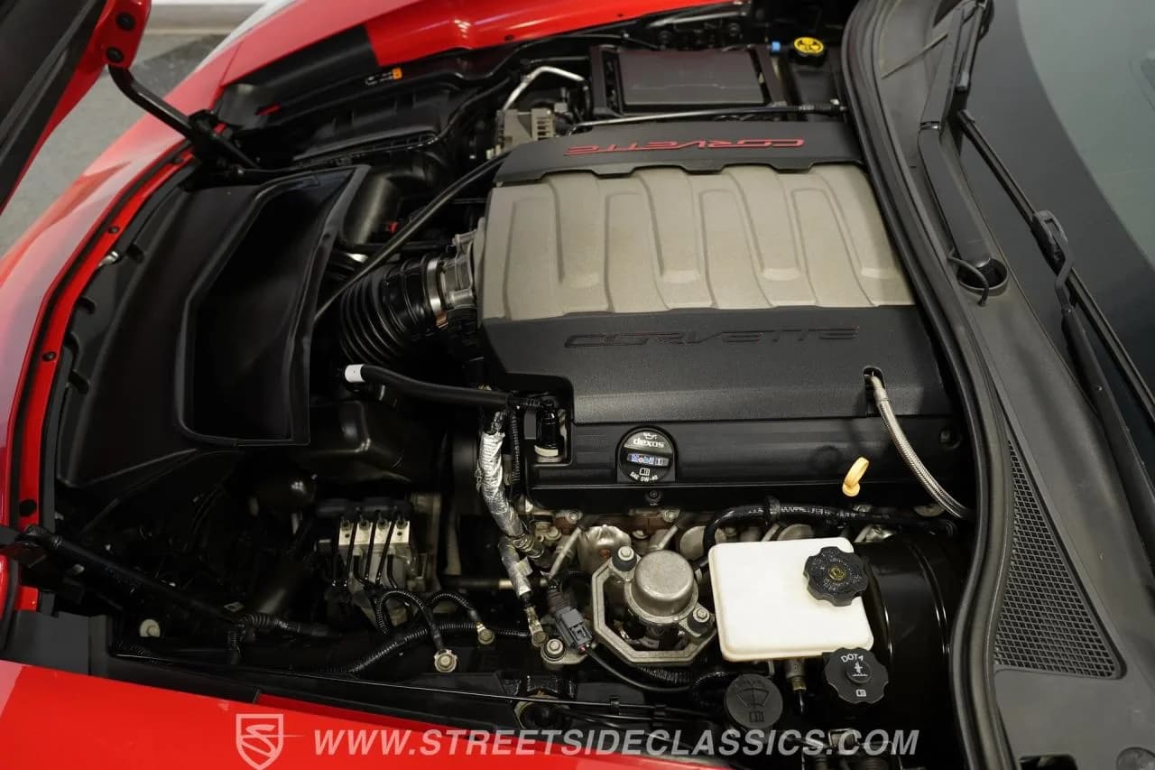 2019 Chevrolet Corvette Stingray Convertible - Thumbnail 4