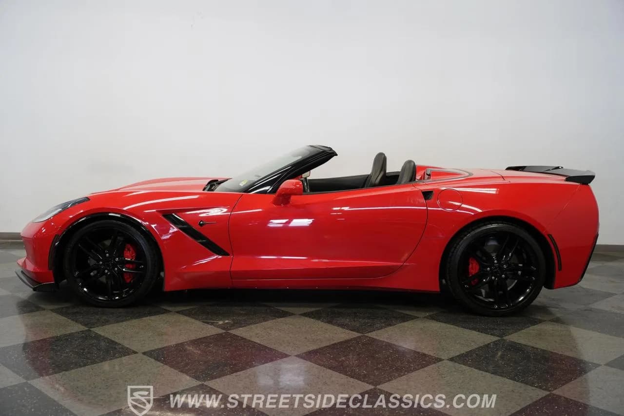 2019 Chevrolet Corvette Stingray Convertible - Thumbnail 8