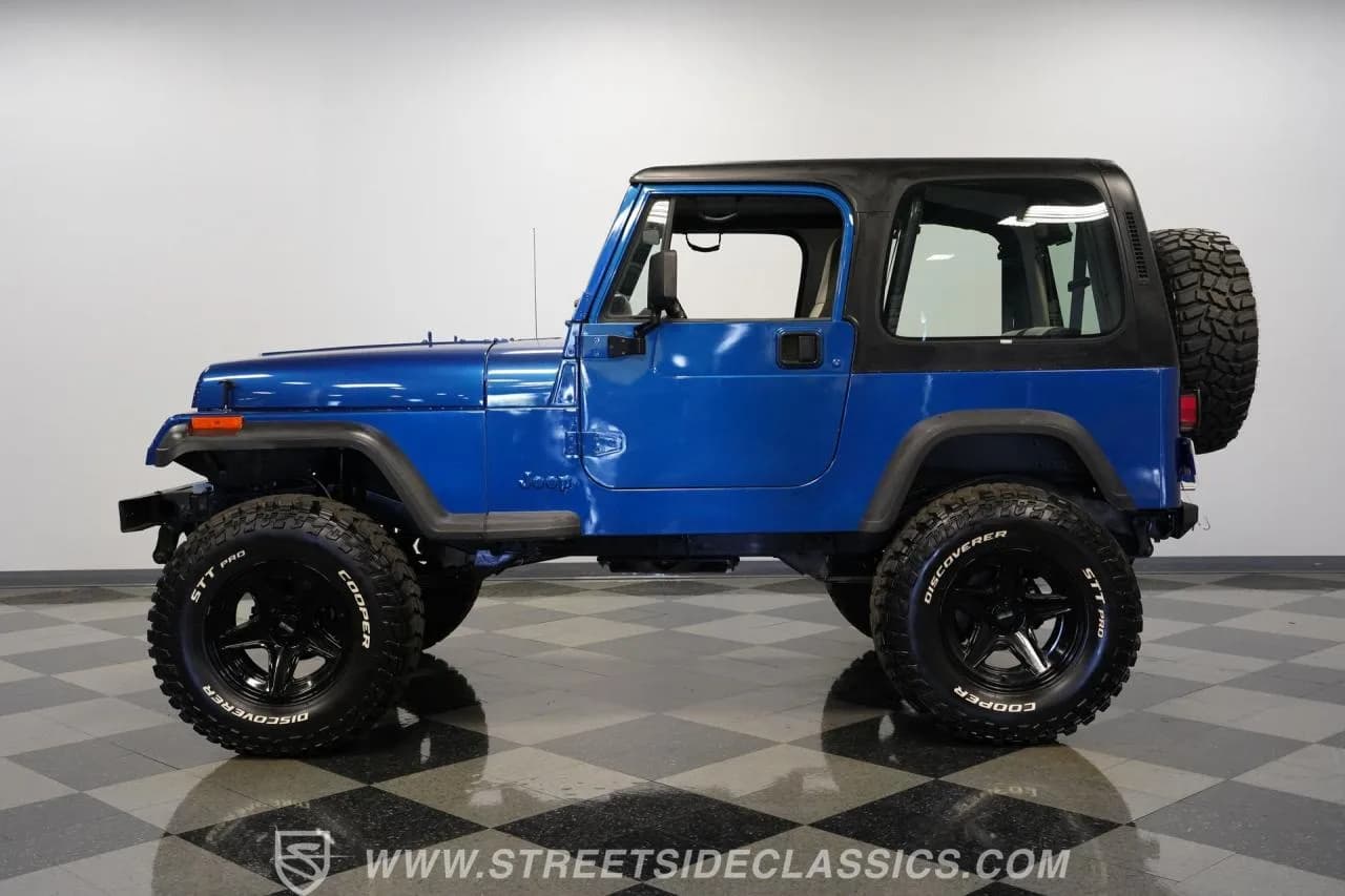1995 Jeep Wrangler Custom Restomod - Thumbnail 8