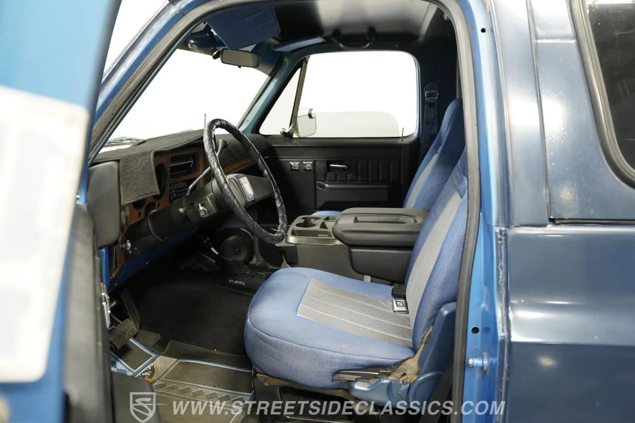 1988 GMC Jimmy 4X4 - Thumbnail 3