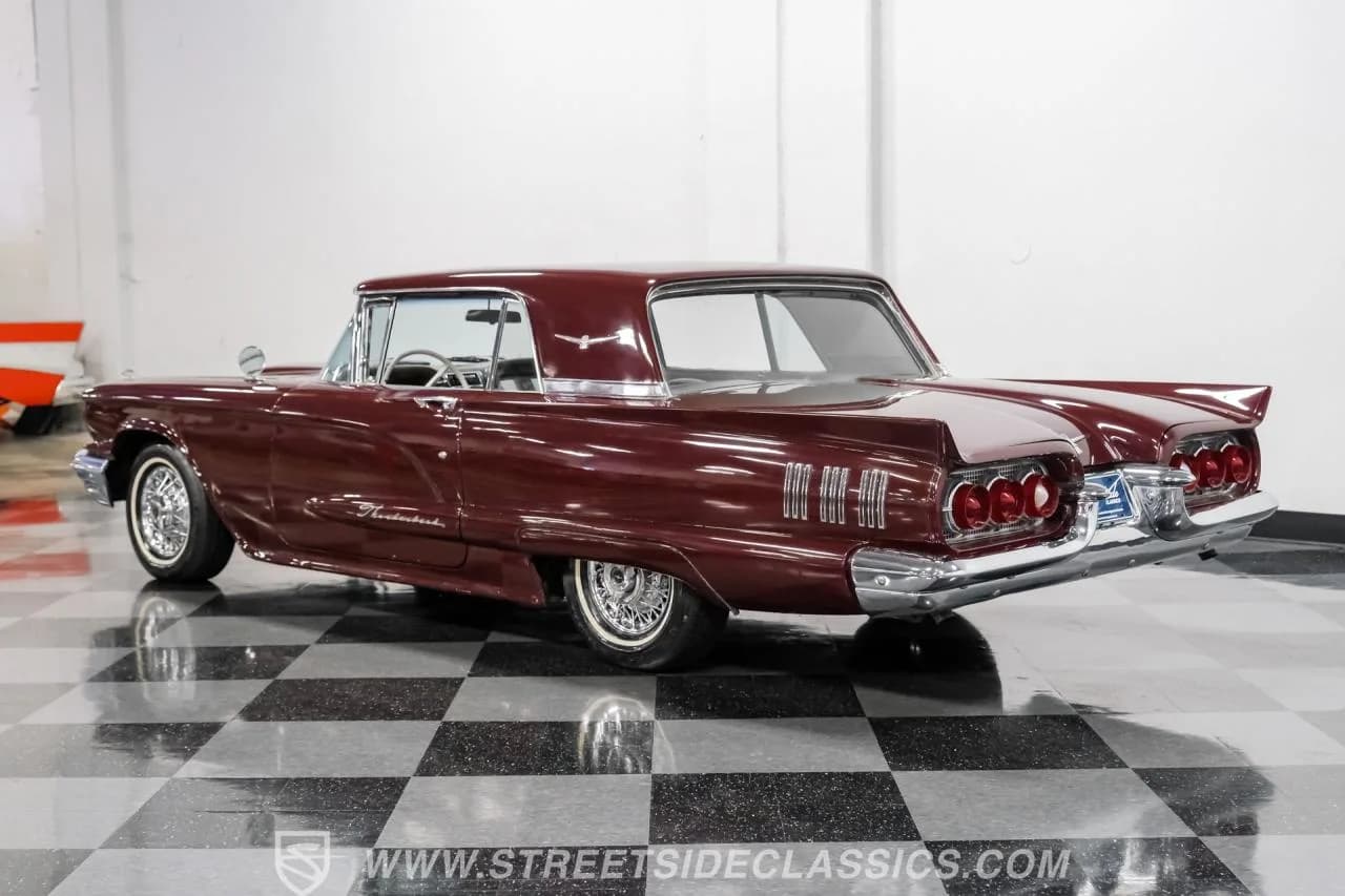1960 Ford Thunderbird - Thumbnail 8