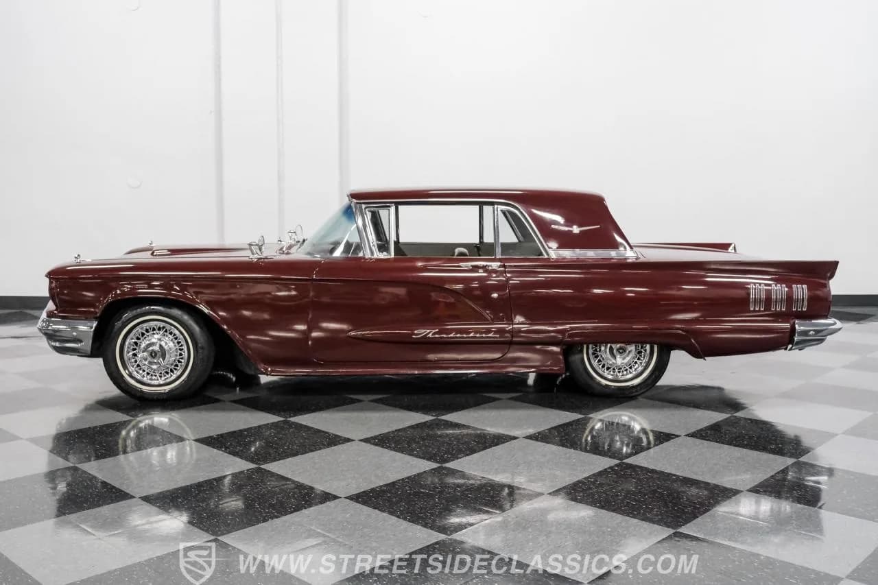 1960 Ford Thunderbird - Thumbnail 2