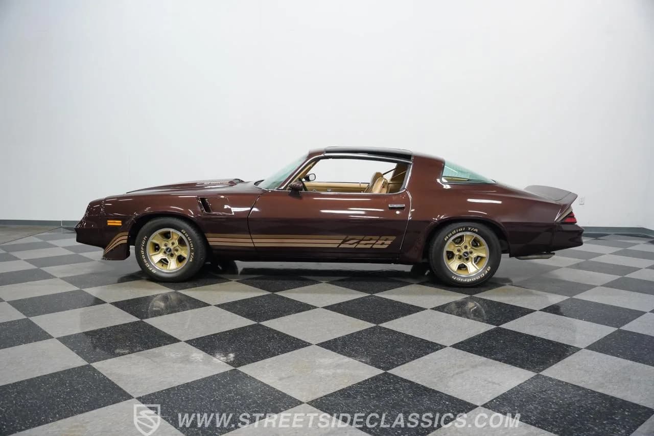 1981 Chevrolet Camaro Z28 - Thumbnail 2