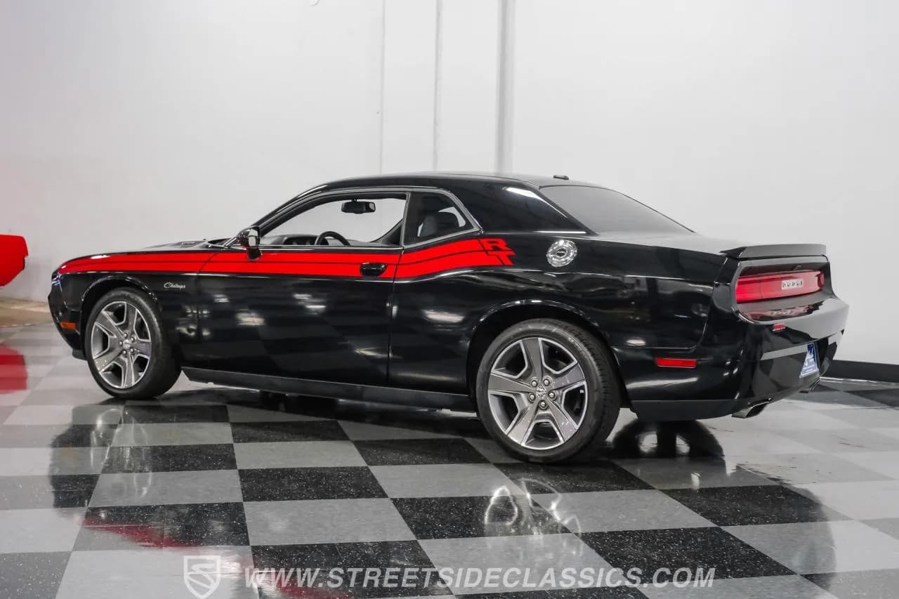 2012 Dodge Challenger R/T Classic - Thumbnail 7