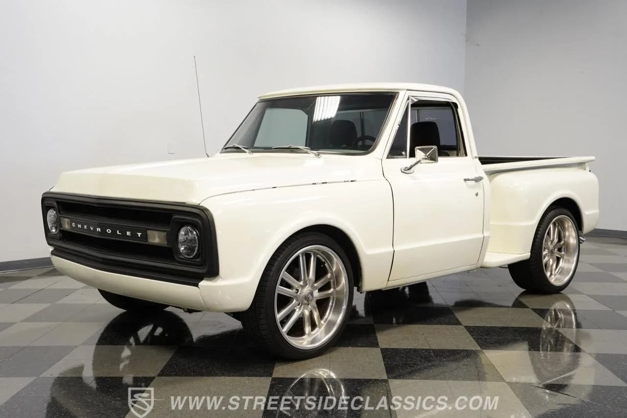 1970 Chevrolet C10 Stepside Restomod - Thumbnail 6